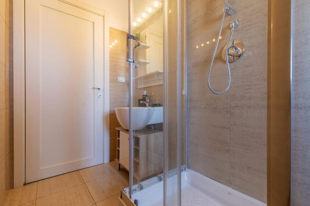 Unique & Strategic Flat, 50m From M4 Station * Milaan